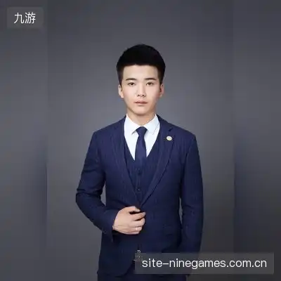 穆岩霖